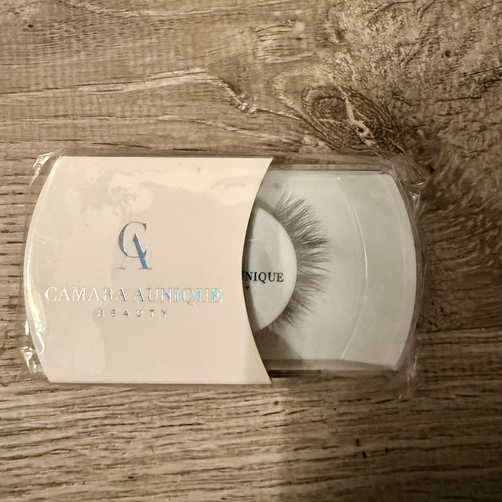Camara Aunique Faux Lashes - Mary Lash